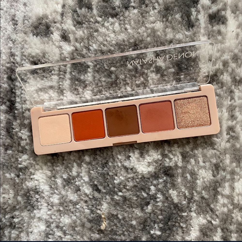 Eyeshadow palette